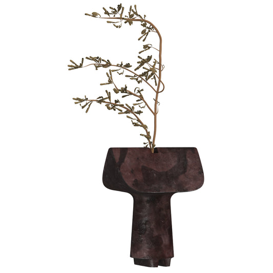 Old Rustic Leaf Vase 3D Model